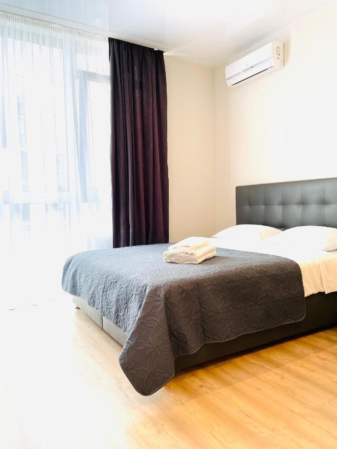 Mira Apart-Hotel Kiev Buitenkant foto